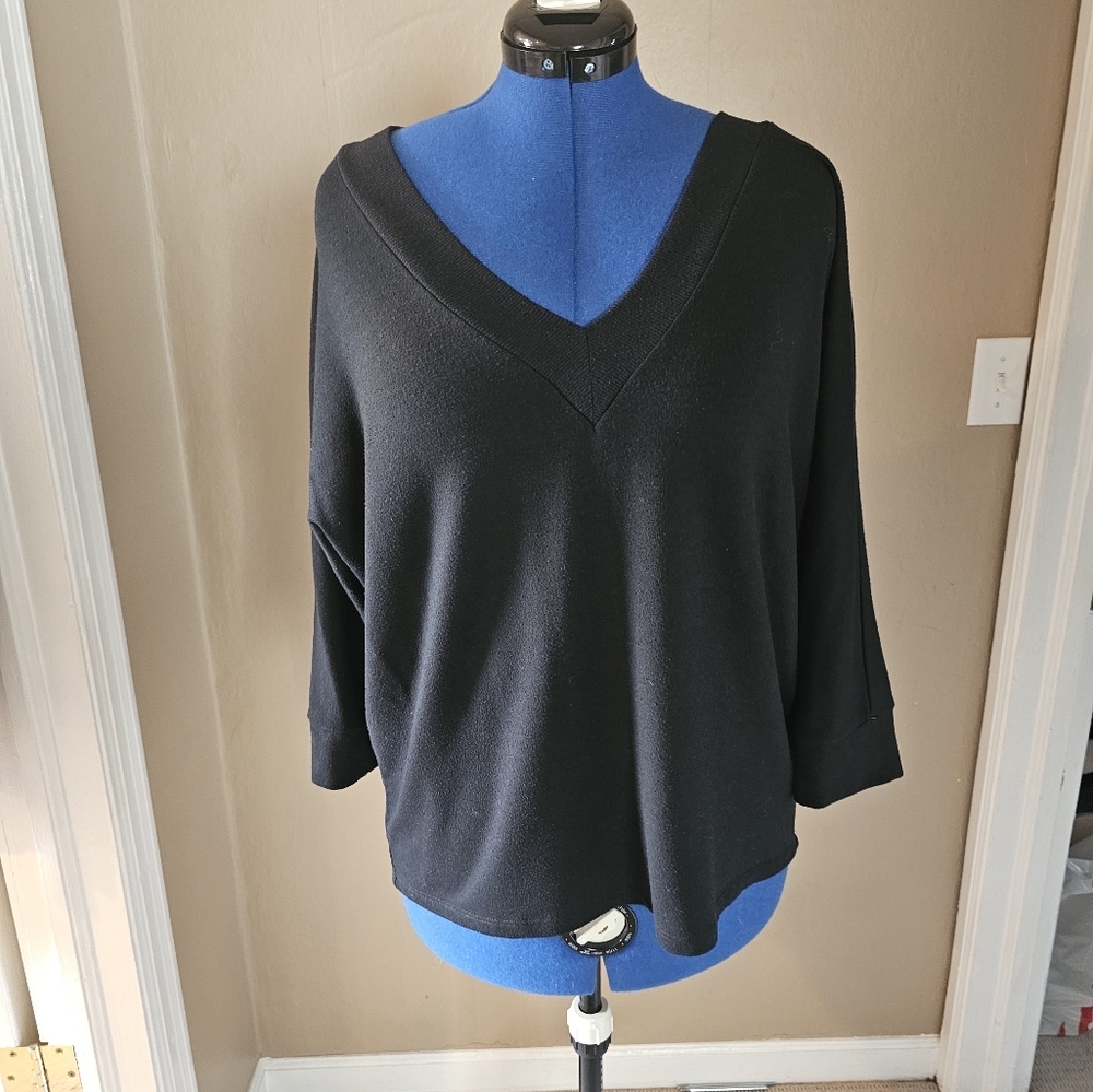 3/4 sleeve v neck sweater